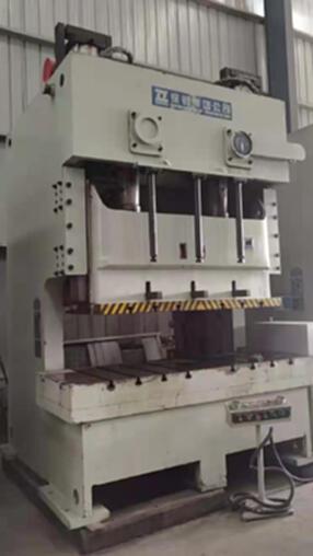 机械厂急售二手徐州锻压200吨开式压力机二手压力机